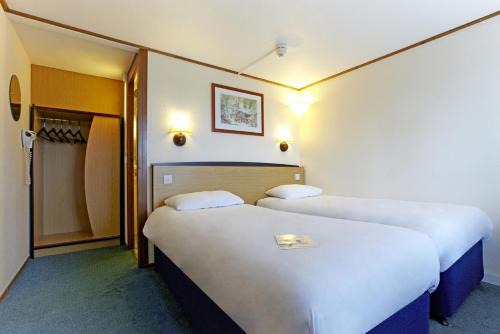 The Crossway Hotel, Part of AG Collection