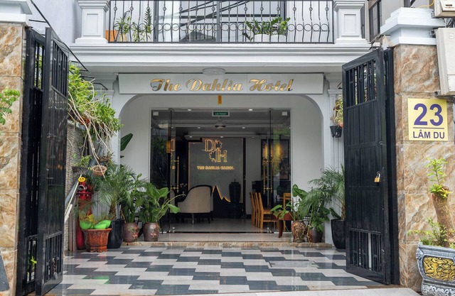 The Dahlia Hotel & Apartments