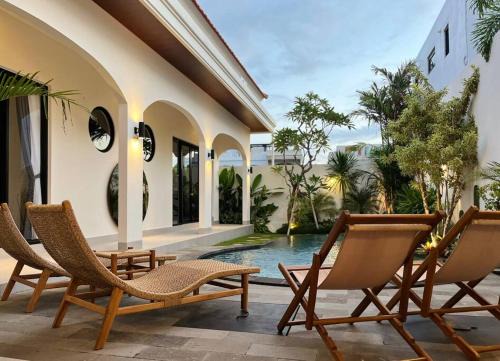 The Dahlia's Villa NEW 3 BR Canggu-Munggu Seseh