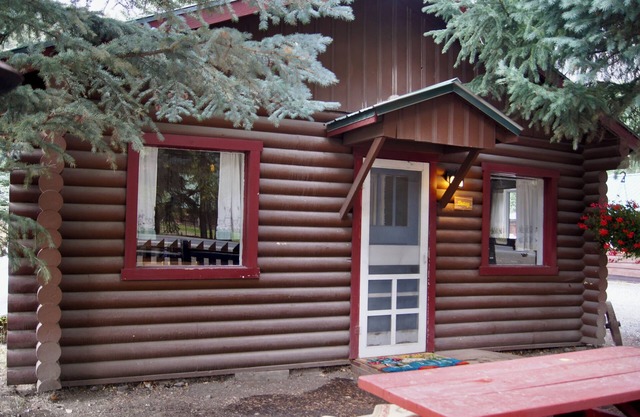 The Daisy Cabin with Mountain Views