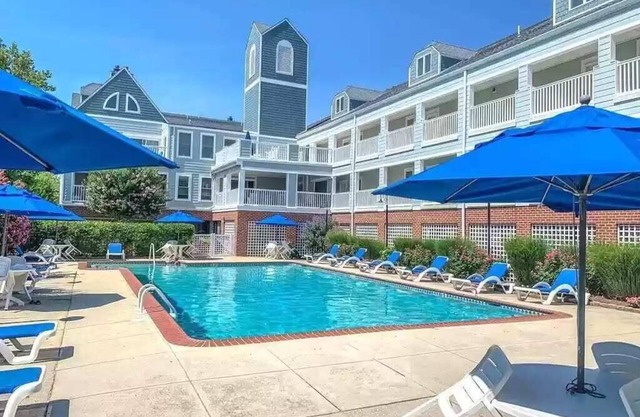 The DeLuXe @Cape Manor w/private POOL