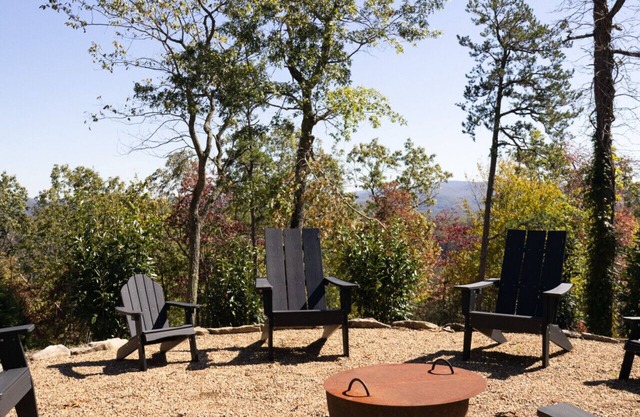 The Dogwoods at Vineyard Gap - Lower Retreat