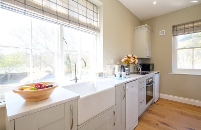 The Dower Retreat - sleeps 2 guests in 1 bedroom