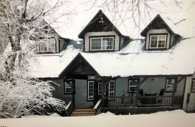 The Drop Inn - Large Home! Close to Wolf Creek, on San Juan River, Hot tub