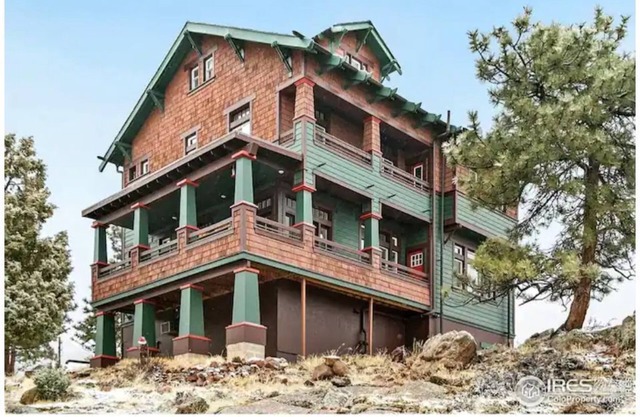 The Eight Pines Mountain Home at Red Feather Lakes