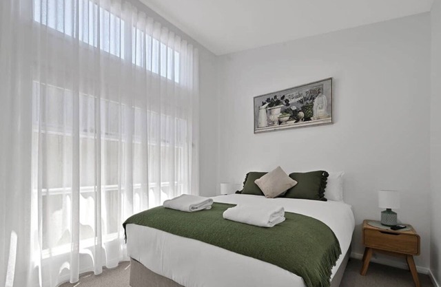 The Elm Apartments - The Green Room