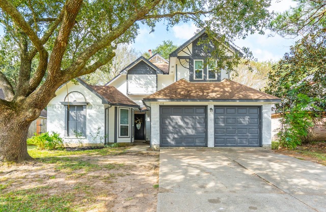 The Emerald Cottage, Friendswood Texas