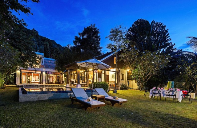 The Emerald Hill Beach Villa
