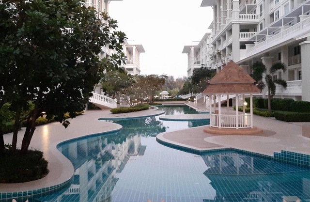 " The Energy Hua-Hin Condominiums " - 2 bedroom with private beach