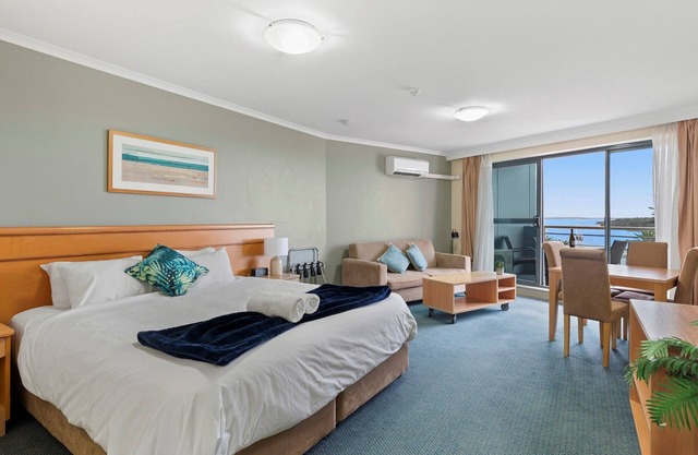 The Entrance Waterfront Apartment 401