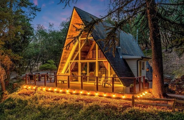 The Epic A - Hot Tub and Views on an Acre