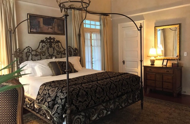 The Evangeline Room W/King Bed