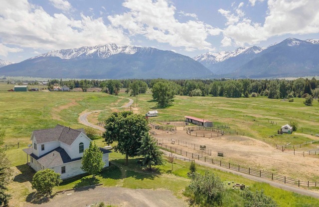 The Evans Farm ~ Live the Life