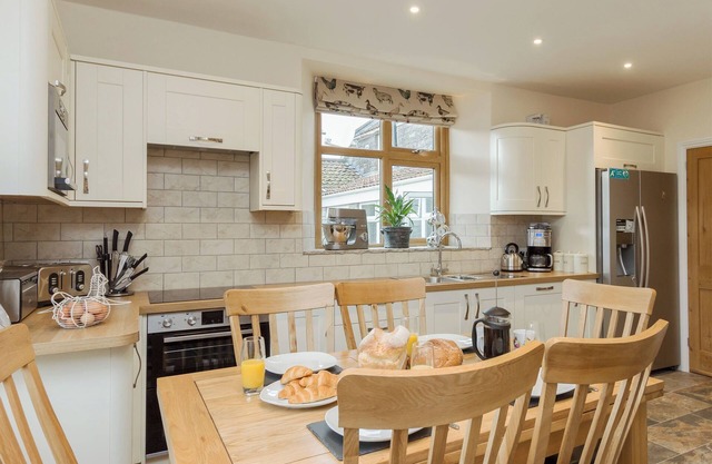 The Farmhouse - UK10655