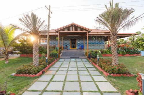 The Farmstays KWFPool3BHKGardenACWi-Fi