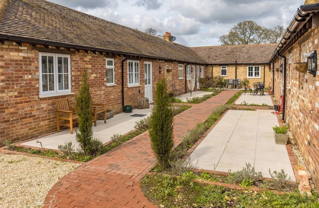 The Feed Stall - a house that sleeps 2 guests in 1 bedroom