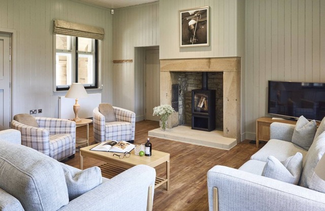 The Filly - Three Bedroom Apartment, Sleeps 6