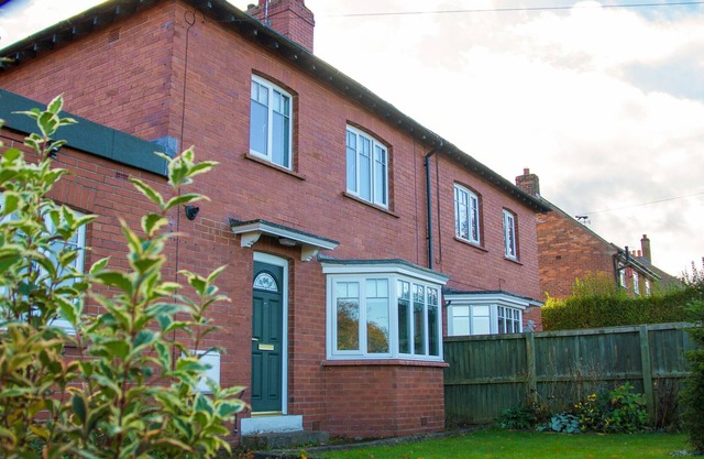 THE FIRS, pet friendly, character holiday cottage in Scalby