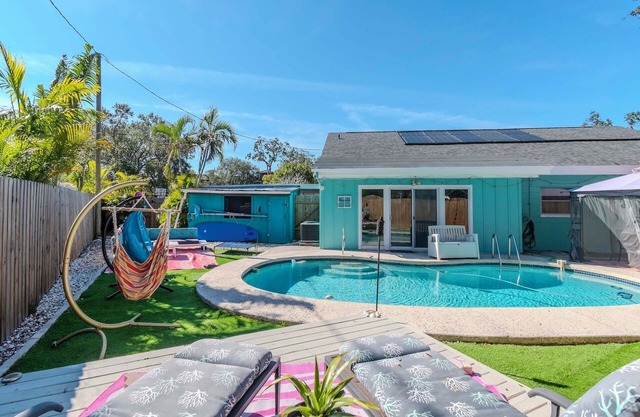 The Flamingo Paradise - St. Petersburg, Florida