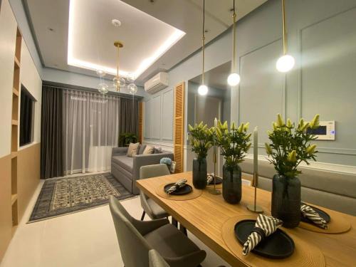 Max Executive Apt Mckinley Hill 