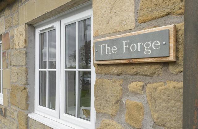 THE FORGE, pet friendly, country holiday cottage in Felton
