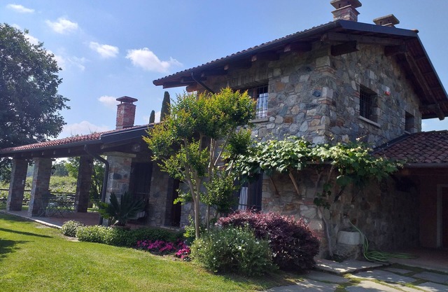 The fountain country house surrounded by nature