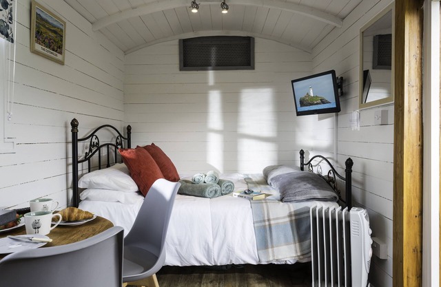The Freight Wagon - a unique and charming wagon in Gretton sleeping two guests