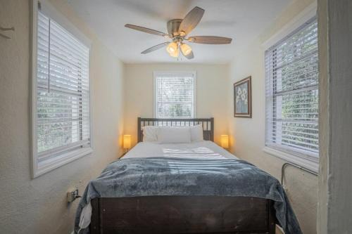 The Garden House - 2.0 miles to Sanford Stadium