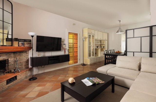 The Garden's Home, cozy garden house sea-center x families with pets.