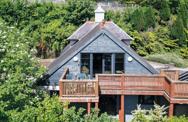 The Gatehouse - 2 Bedroom Apartment - Pendine
