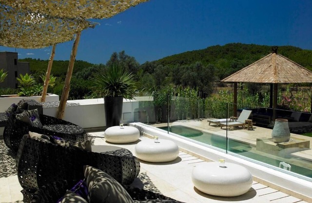 The Giri Residence Hotel & Spa