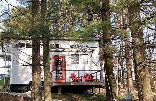 The Gladiola Tiny House by the Lake