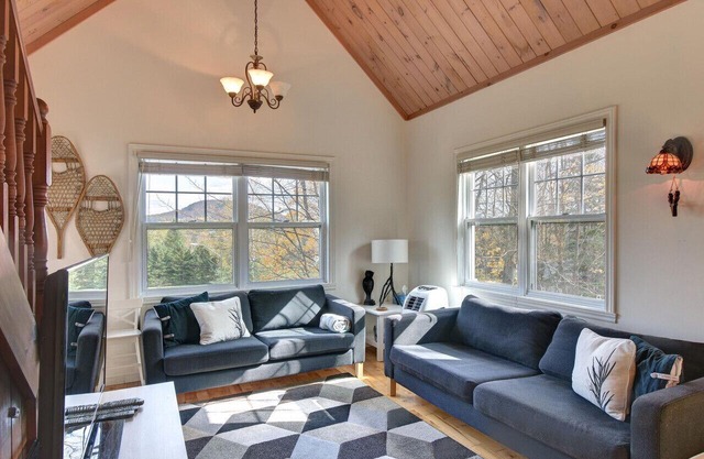 The Golf and Mountain View Retreat by Instant Suites