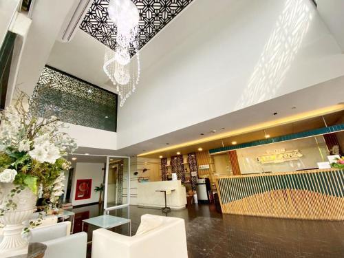 The Grand Lunara Hotel At Srinakarin