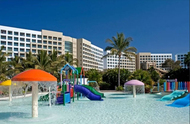 The Grand Mayan 2 Bed 2 Bath Master Suite with Kitchen/Living Room, Sleeps 8
