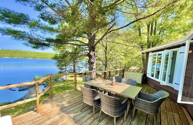 The Great Escape Cottage, views for days !