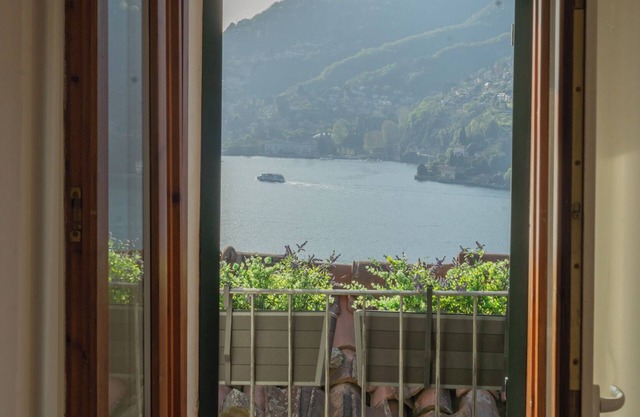 The Green Nest by Lake Como by Rent all Como