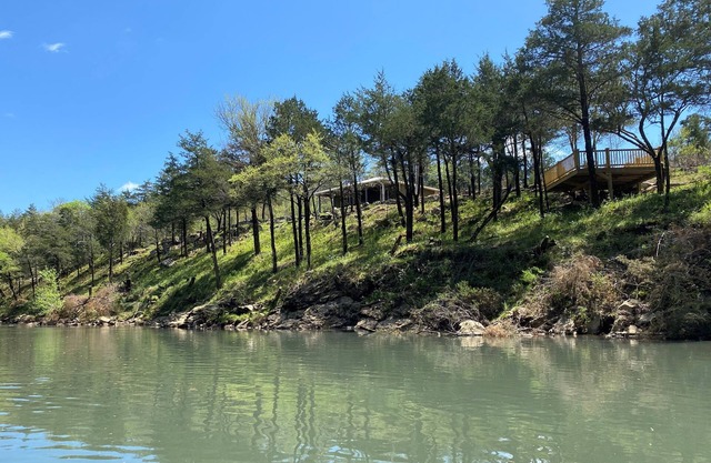 The Haven - Kiamichi Mountain Riverside Cabin