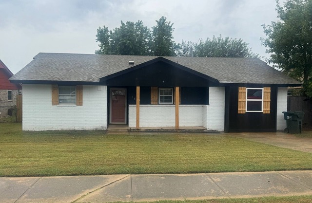 The Heisman House - game room - Sleeps 17