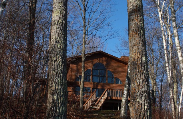 The Hideaway: A Family-Friendly Escape Overlooking The Length Of Ten Mile Lake!