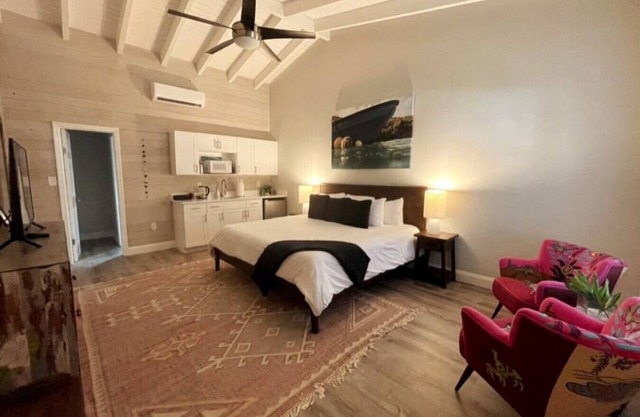 The Hideaway Hull Bay Cottage 5