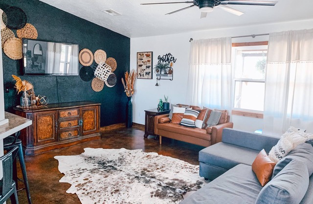 The Highland Hideout- 2 Bed/2 Bath/Sleeps 5/Firepit