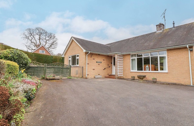 THE HIGHLANDS, family friendly, with a garden in Church Stretton