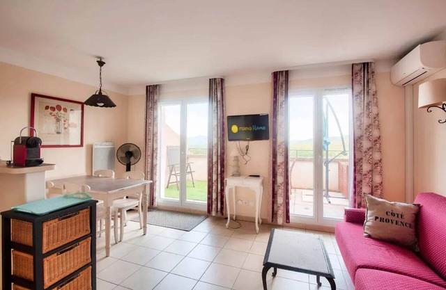 The Hills of Pont Royal in Provence - maeva Home - 2 Room Apartment 4 People - Prestige