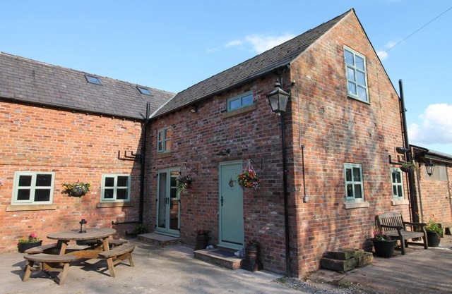 The Hoglets 1 - 2 bedroom Property