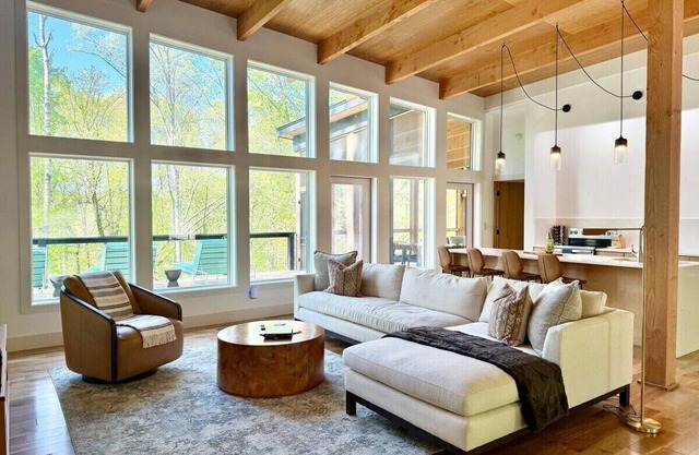 The Hollow House-A Modern Affordable Luxury Escape