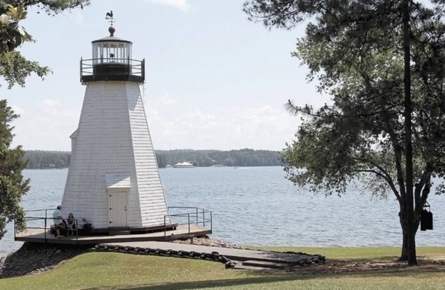 The Hollows 3 acres, 600’ of water, great sunsets, big sandy beach @ deep water