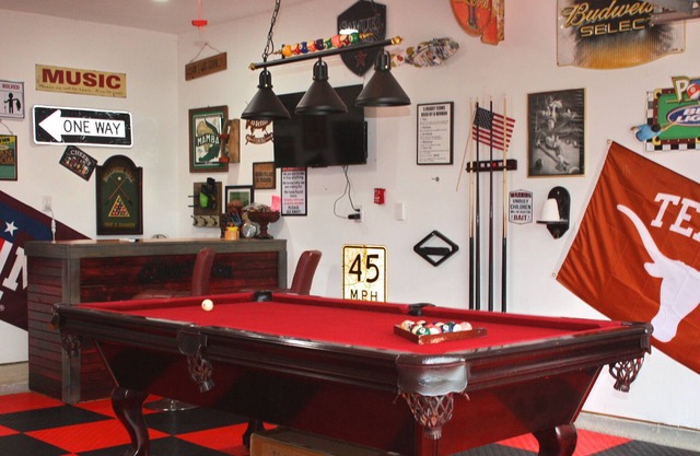 The Honey Hive - Dog friendly w/golf cart, game room, and pool access