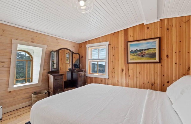 The Howard House | Daniel’s Cove