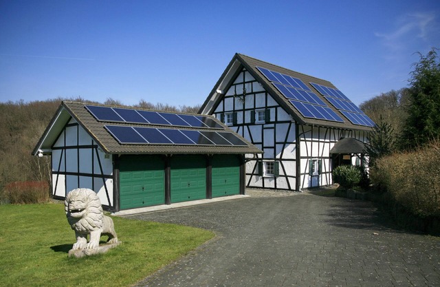 the hunterlike character of the house is reflecting all around
